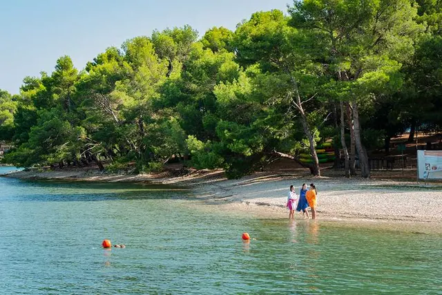 Horizonte Camp Veruda Island