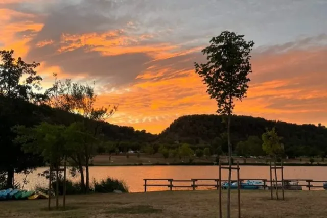 Caming du lac de Champos