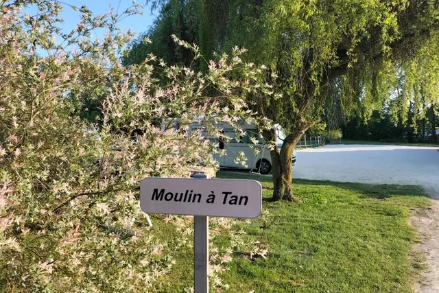 Aire du Moulin à Tan