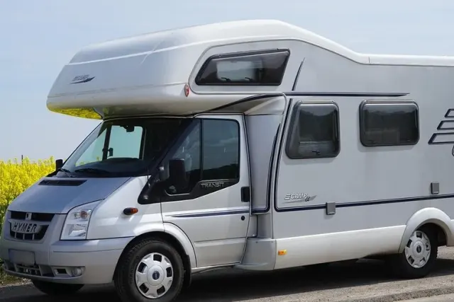 Aire de stationnement de Camping-Cars de Benais