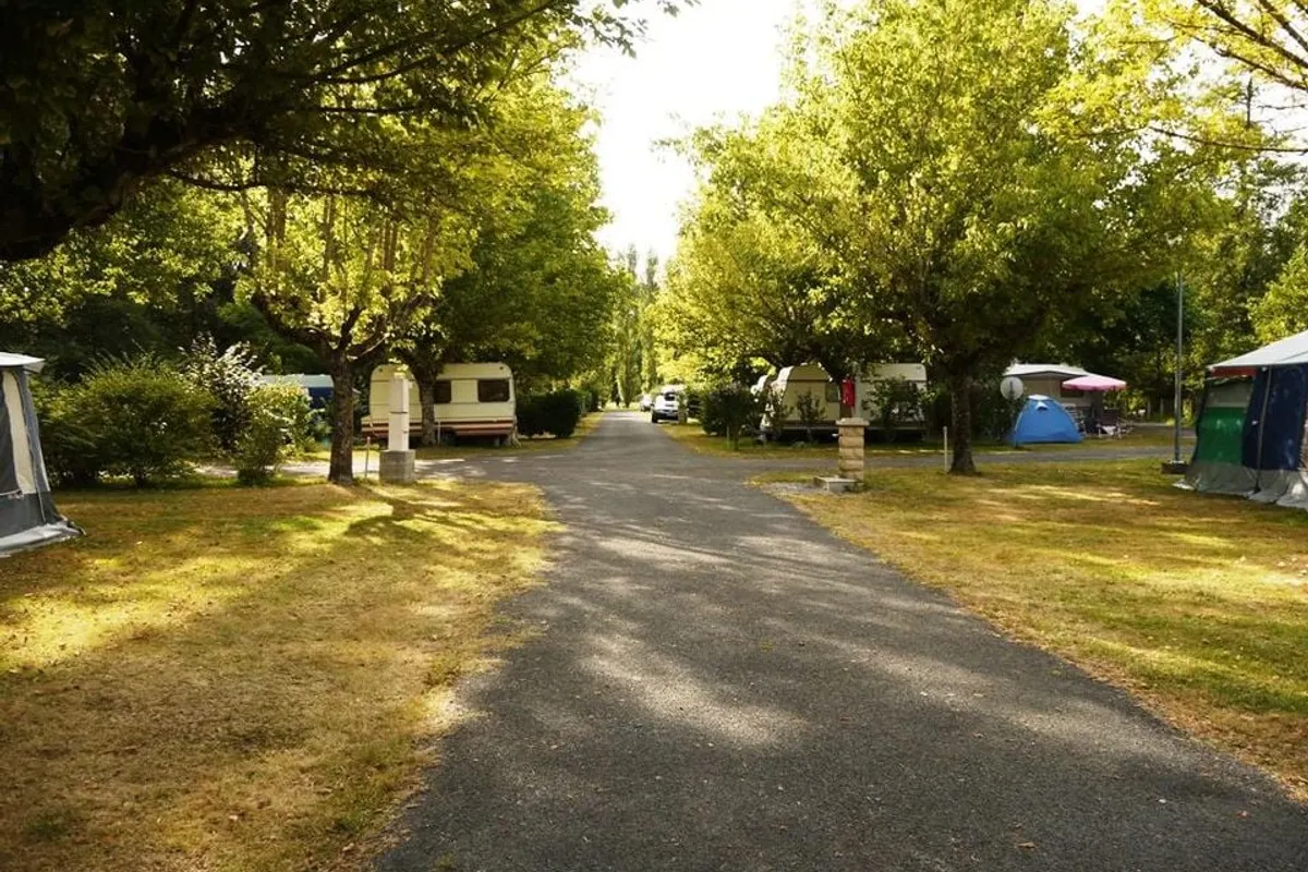Camping Plein Air Neuvicois