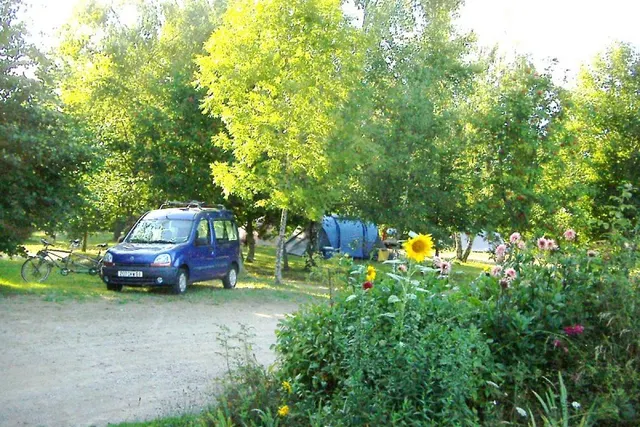 Aire d'accueil de camping-cars du camping municipal des Combes