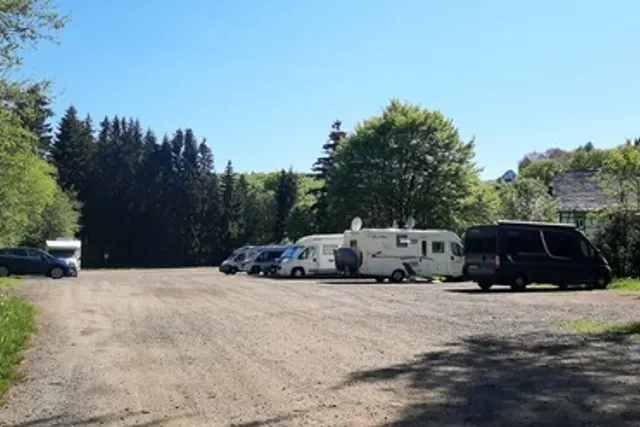 Wohnmobilstellplatz an der Weiherhalle