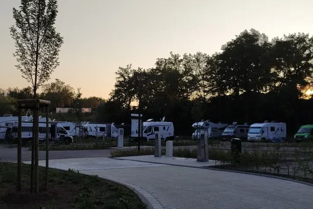 Wohnmobilstellplatz Badesee Rheinau Freistett