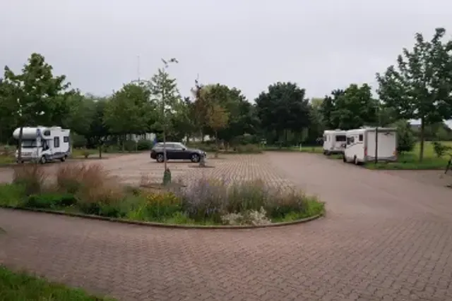 Wohnmobilstellplatz Offenbach an der Queich
