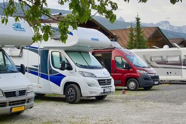 Wohnmobilstellplätze Stadtzentrum Lauta