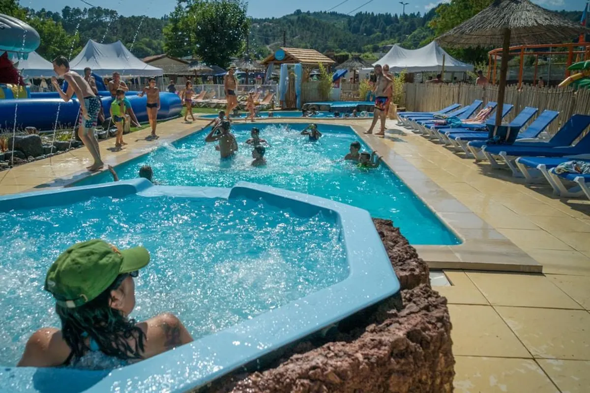 Camping Paradis Family des Issoux d'Ardèche